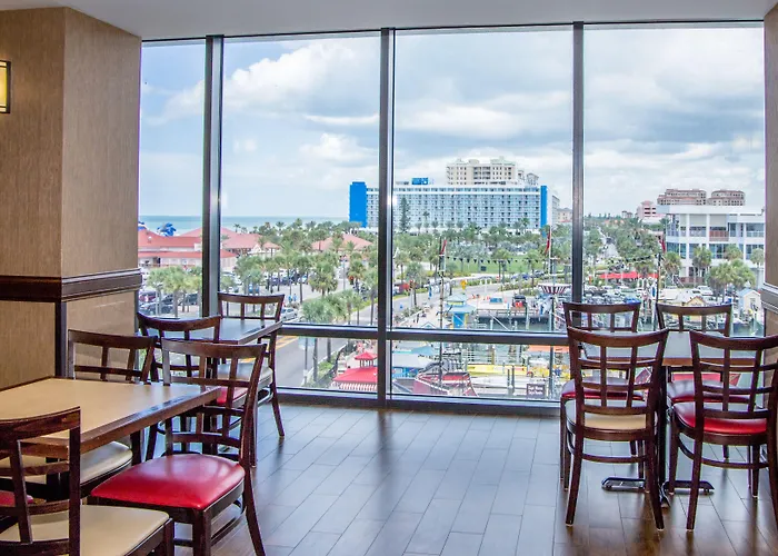 Pier House 60 Clearwater Marina Hotel