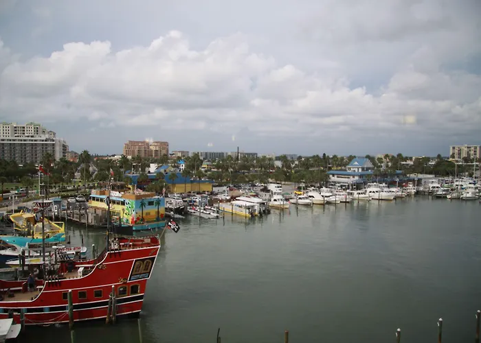 Pier House 60 Clearwater Marina Hotel
