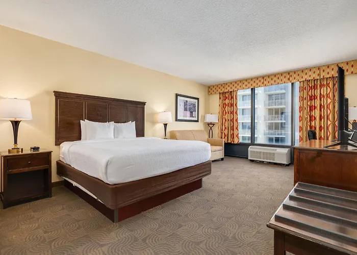 Pier House 60 Clearwater Marina Hotel 3*